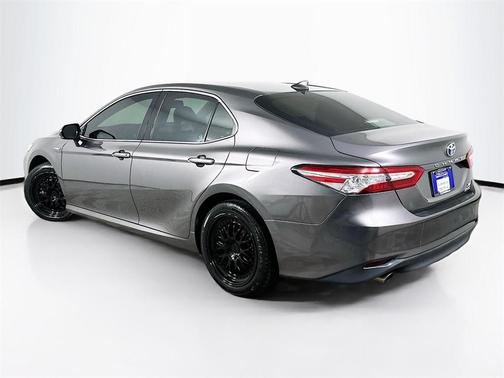 2020 Toyota Camry Hybrid XLE