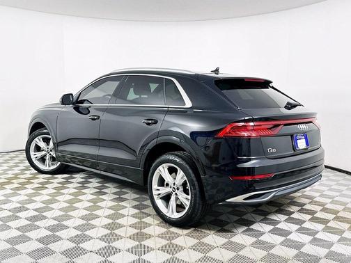 2021 Audi Q8 55 Premium Plus