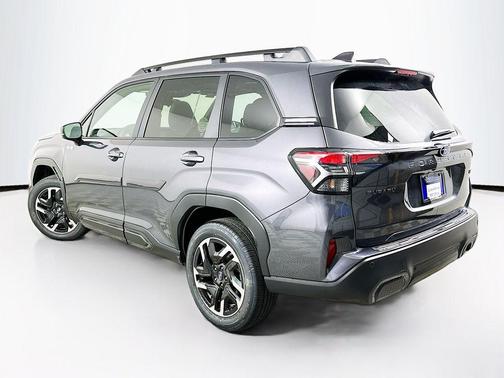 Magnetite Gray Metallic 2026 Subaru Forester Limited