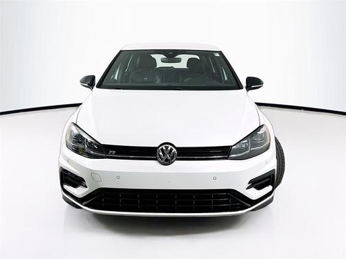 2019 Volkswagen Golf R 2.0T w/DCC & Navigation