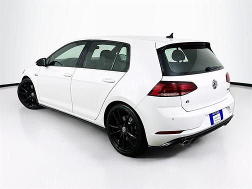 2019 Volkswagen Golf R 2.0T w/DCC & Navigation