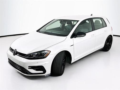 2019 Volkswagen Golf R 2.0T w/DCC & Navigation