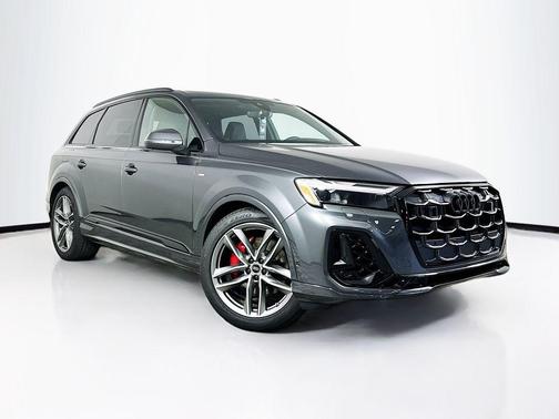 Daytona Gray Pearl 2026 Audi Q7 55 Prestige