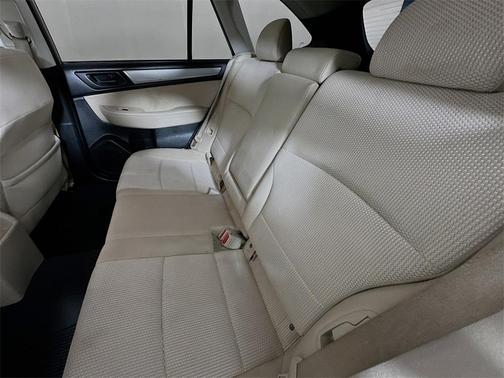 2018 Subaru Outback 2.5i