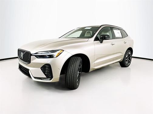 2026 Volvo XC60 B5 Plus