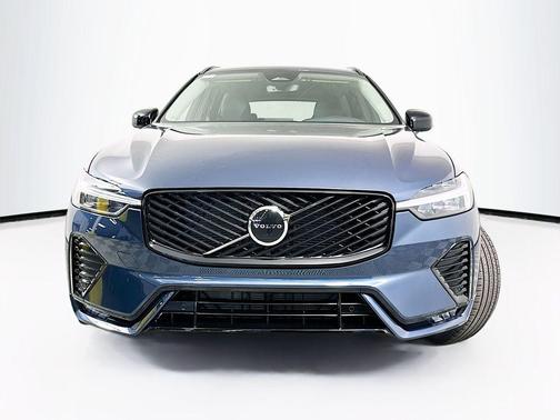2026 Volvo XC60 B5 Core