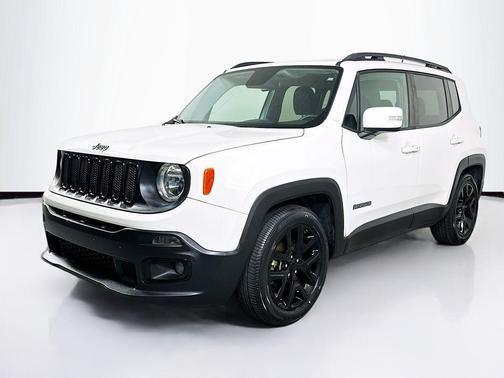 Alpine White 2017 Jeep Renegade Latitude