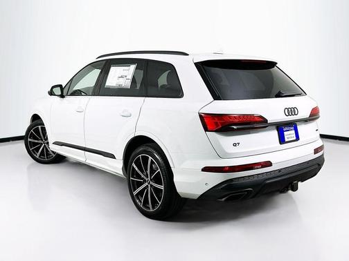 2026 Audi Q7 45 Premium Plus