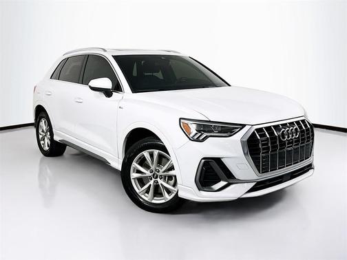 2023 Audi Q3 45 S line Premium