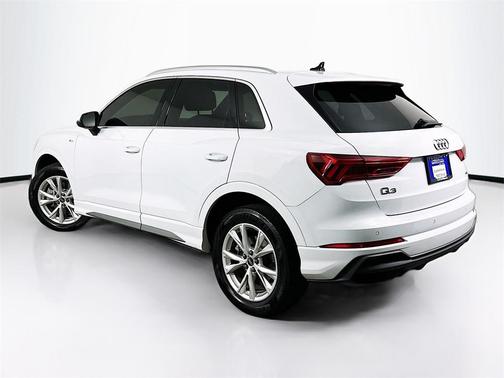 2023 Audi Q3 45 S line Premium