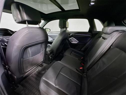 2023 Audi Q3 45 S line Premium