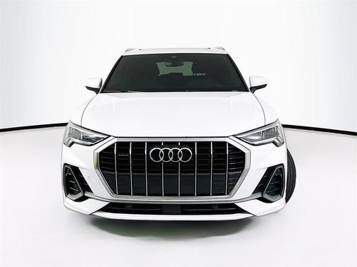 2023 Audi Q3 45 S line Premium