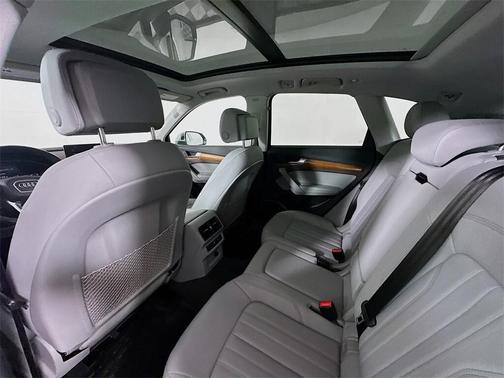 2023 Audi Q5 45 S line quattro Premium