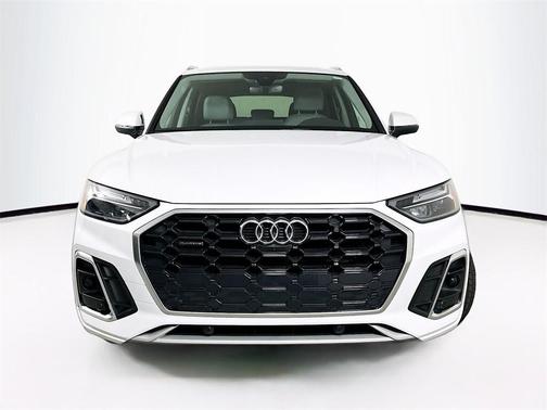 2023 Audi Q5 45 S line quattro Premium