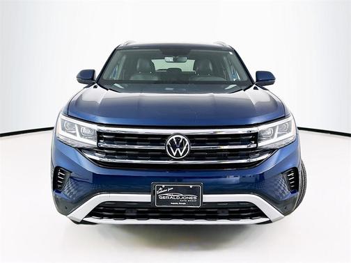 2022 Volkswagen Atlas Cross Sport 2.0T SE w/Technology