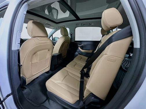 2026 Audi Q7 45 Premium