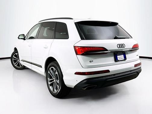 2026 Audi Q7 45 Premium