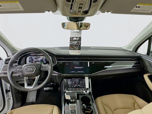 2026 Audi Q7 45 Premium