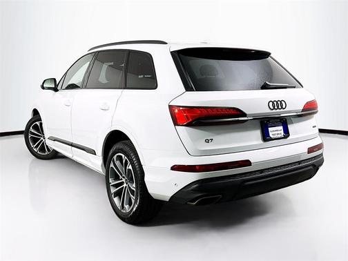 2026 Audi Q7 45 Premium