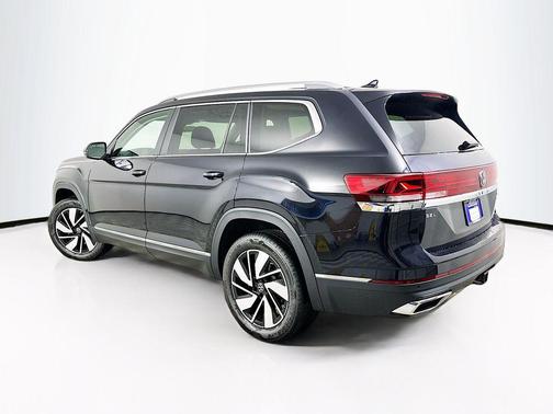 Deep Black Pearl Effect 2026 Volkswagen Atlas 2.0T SEL