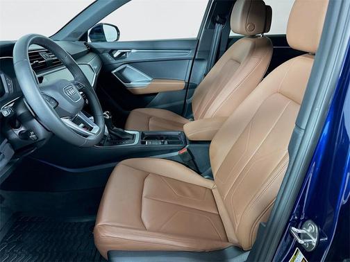 2025 Audi Q3 45 S line Premium