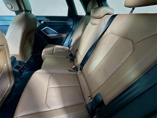 2025 Audi Q3 45 S line Premium