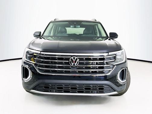 Deep Black Pearl 2026 Volkswagen Atlas 2.0T SE W/TECHNOLOGY