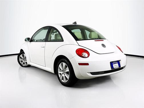 2010 Volkswagen New Beetle
