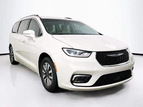 Luxury White Pearlcoat 2021 Chrysler Pacifica Hybrid Touring L