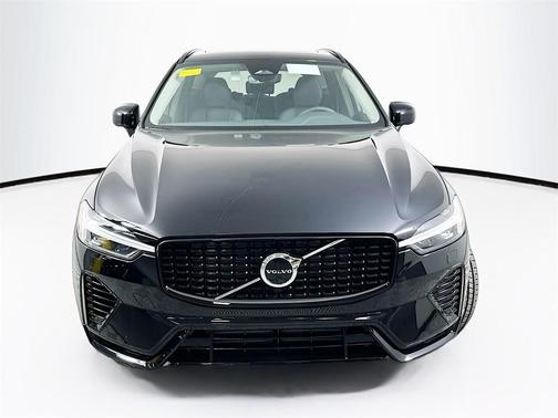 2025 Volvo XC60 Plug-In Hybrid T8 Plus