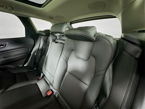 2025 Volvo XC60 Plug-In Hybrid T8 Plus