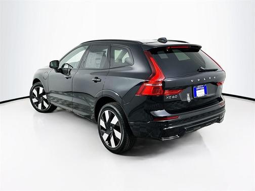 2025 Volvo XC60 Plug-In Hybrid T8 Plus