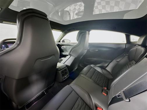 2025 Audi RS e-tron GT performance