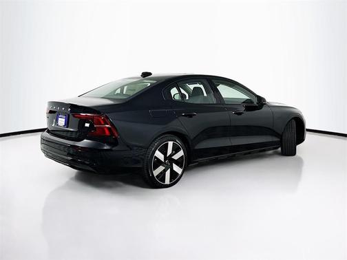 2024 Volvo S60 Recharge Plug-In Hybrid T8 Plus Dark Theme