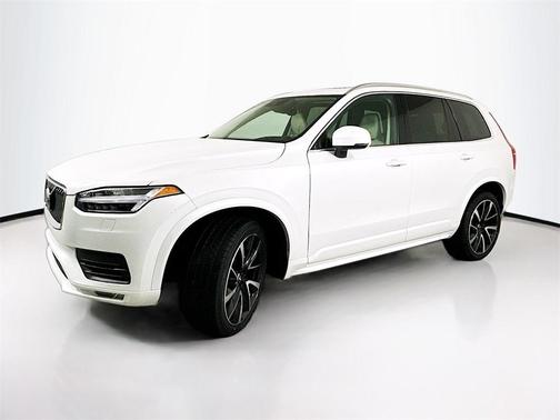 2022 Volvo XC90 T6 Momentum 6 Passenger