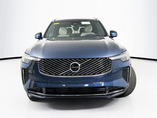 Denim Blue Metallic 2026 Volvo XC90 B6 Core
