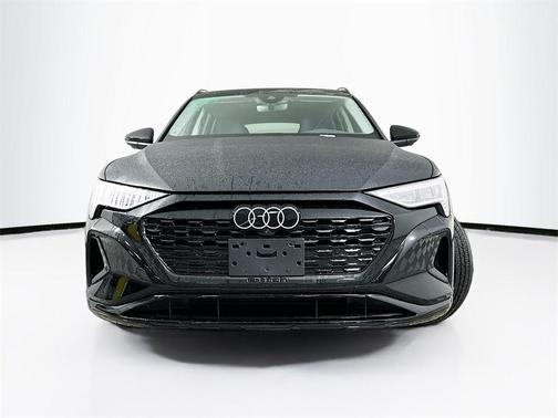 2024 Audi Q8 e-tron Premium