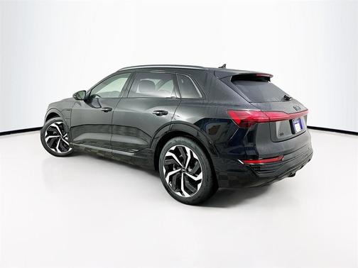 2024 Audi Q8 e-tron Premium