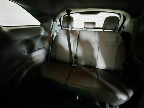 2022 Toyota Sienna XSE 7 Passenger