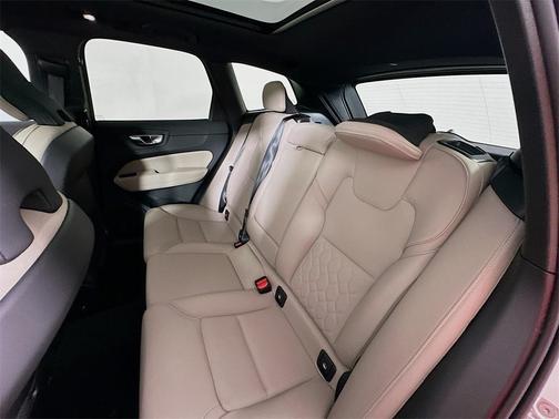 2026 Volvo XC60 B5 Core