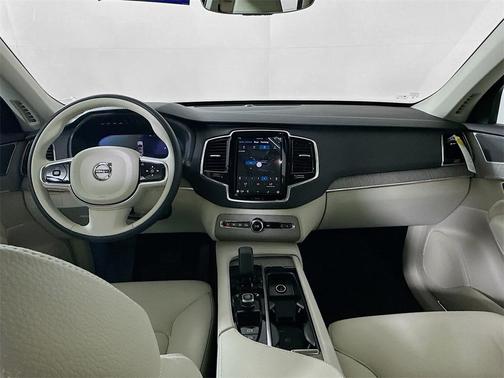 2025 Volvo XC90 B6 Plus 7-Seater