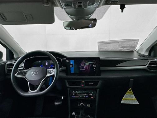 2025 Volkswagen Taos 1.5T SE Black