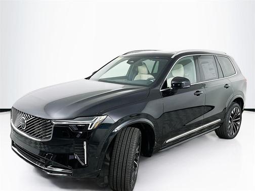 2025 Volvo XC90 B5 Plus