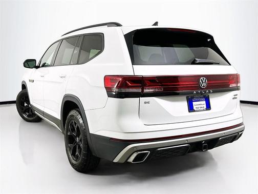 2024 Volkswagen Atlas 2.0T Peak Edition SE w/Technology
