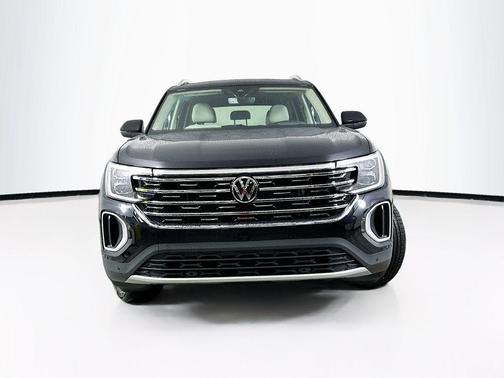 Deep Black Pearl Effect 2026 Volkswagen Atlas 2.0T SEL