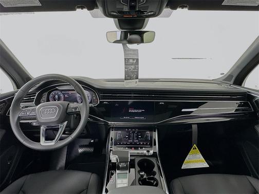 2025 Audi Q7 55 Premium Plus