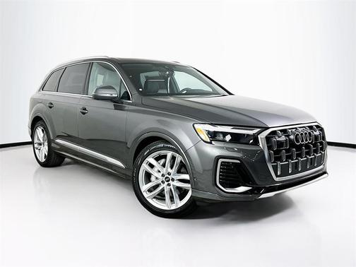 2025 Audi Q7 55 Premium Plus