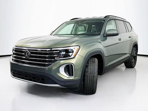 Avocado Green Pearl 2026 Volkswagen Atlas 2.0T SE W/TECHNOLOGY