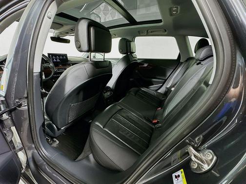 Manhattan Gray Metallic 2023 Audi A4 allroad 45 quattro Premium