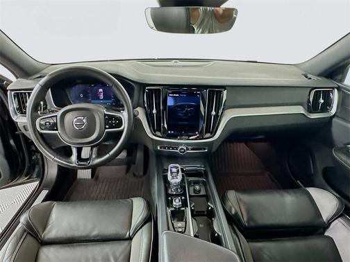 2024 Volvo S60 B5 Plus Black Edition